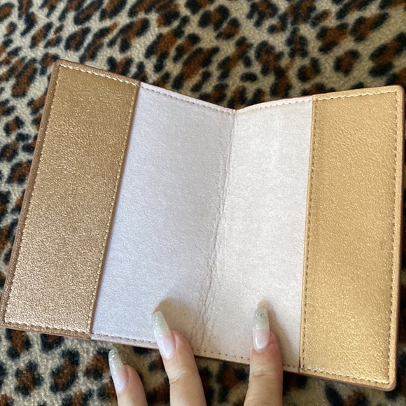 Passport holder - Picture 2 of 3